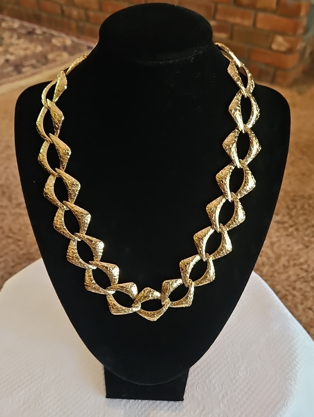 Vintage Givench Gold Tone Linked Textured Necklace - Women Jewelry